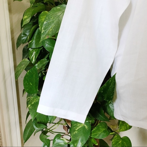 Nice Embroidered Off White Linen Top  C11 - Picture 4 of 9